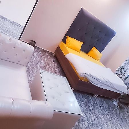 Roomshala 110 Hotel Mulaqaat - Shiv Nadar University Dadri Dış mekan fotoğraf