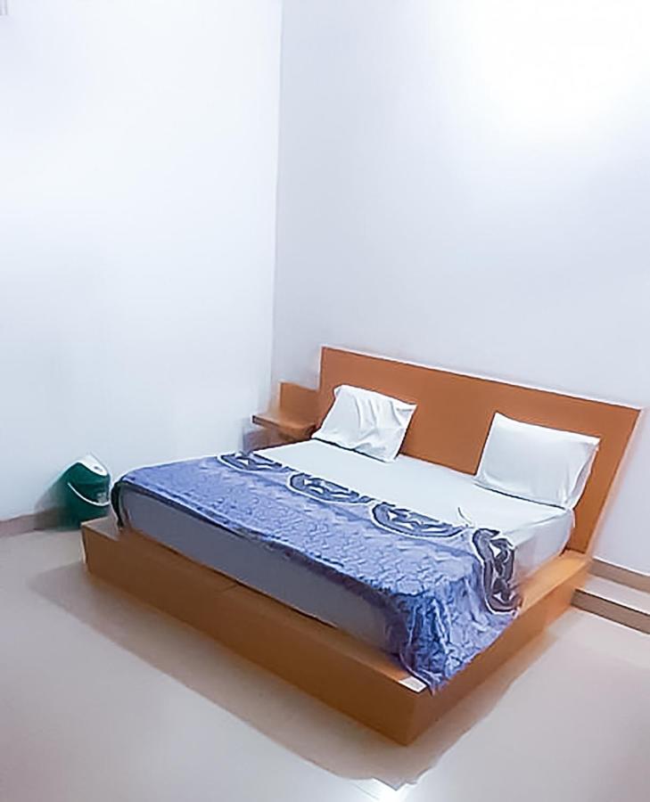 Roomshala 110 Hotel Mulaqaat - Shiv Nadar University Dadri Dış mekan fotoğraf