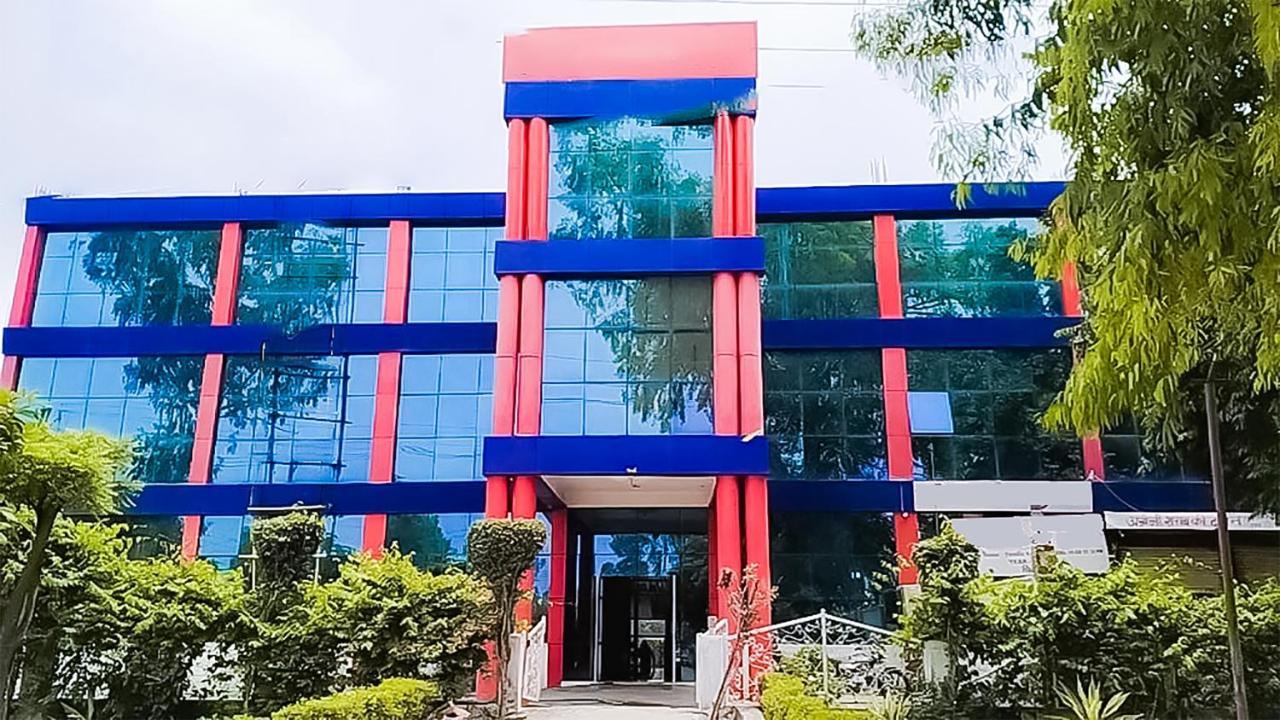 Roomshala 110 Hotel Mulaqaat - Shiv Nadar University Dadri Dış mekan fotoğraf